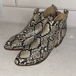 NEW with tags snake skin booties with zippers size 10